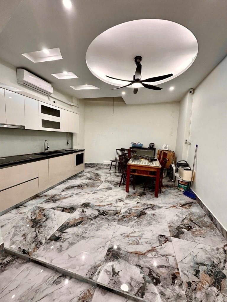 Bán nhà Trường Chinh - diện tích 53m2 5 tầng - Nhà đẹp hiếm - giá 14 tỷ