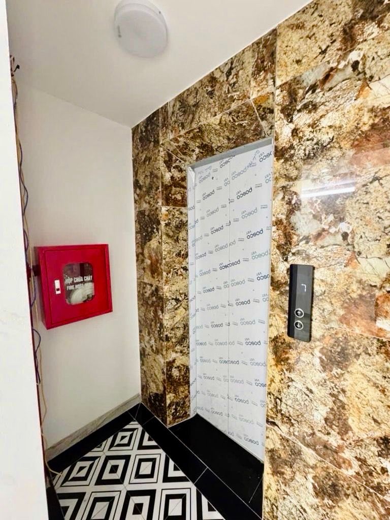 Bán nhà Yên Duyên - diện tích 60m2 7 tầng - Siêu phẩm căn hộ dịch vụ dòng tiền - giá 15,6 tỷ