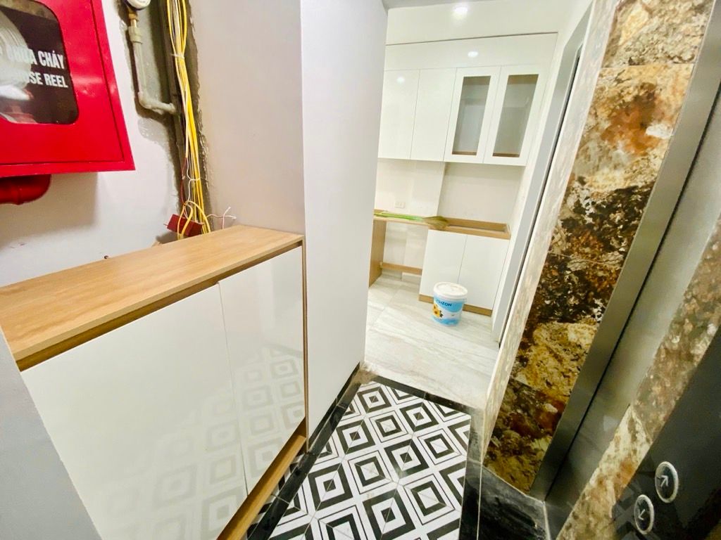 Bán nhà Yên Duyên - diện tích 60m2 7 tầng - Siêu phẩm căn hộ dịch vụ dòng tiền - giá 15,6 tỷ