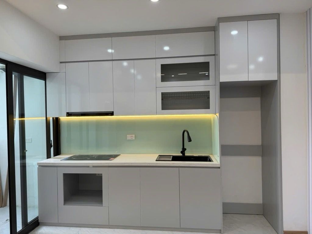 Bán nhà Hoàng Minh Giám - diện tích 64m2 13 tầng - Căn hộ full nội thất - giá 6 tỷ