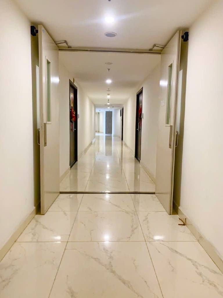 Bán nhà Vĩnh Tuy - diện tích 76m2 1 tầng - Căn hộ hai ban công quay sân chơi - giá 8,9 tỷ