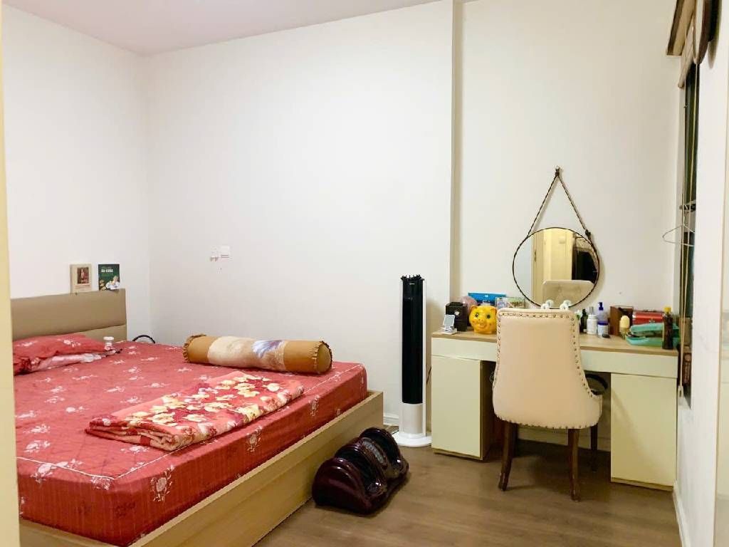 Bán nhà Vĩnh Tuy - diện tích 76m2 1 tầng - Căn hộ hai ban công quay sân chơi - giá 8,9 tỷ