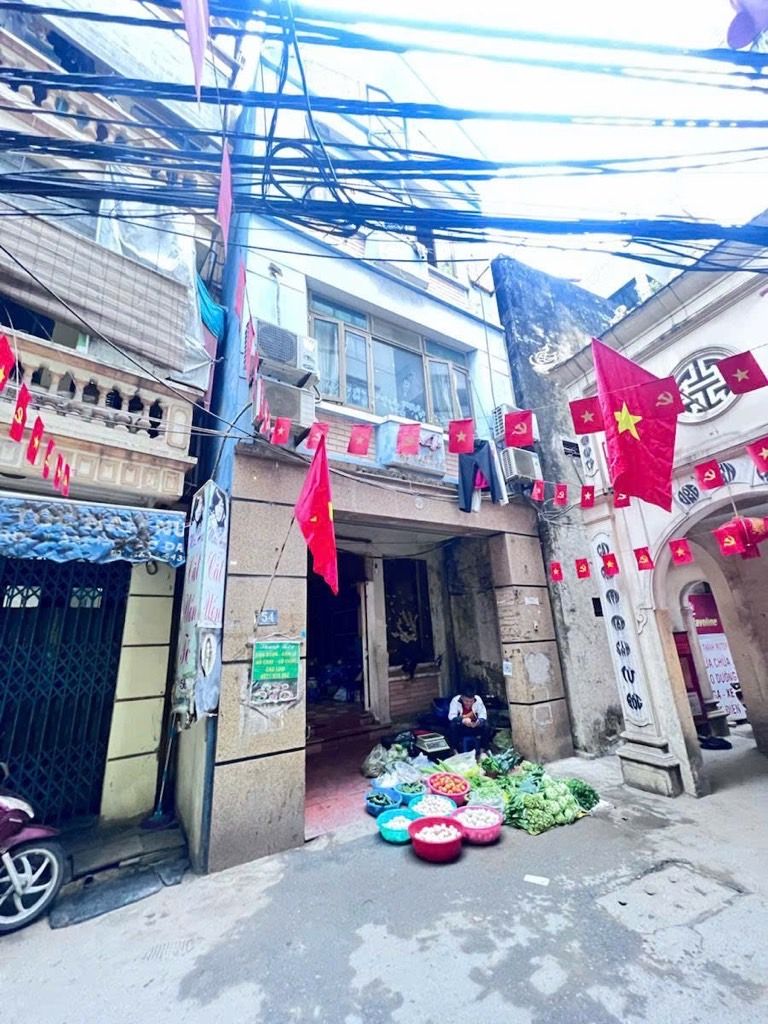 Bán nhà Trường Chinh - diện tích 82m2 3 tầng - Mặt ngõ kinh doanh - giá 21,4 tỷ