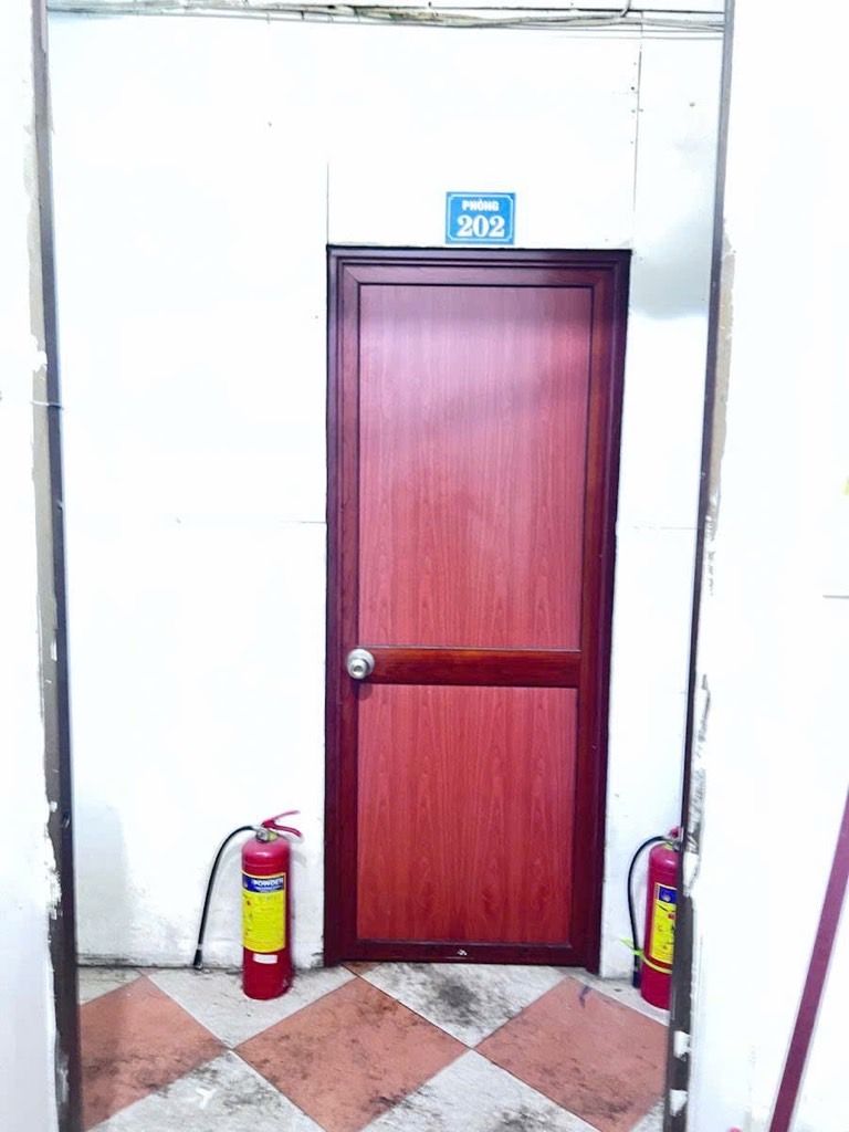 Bán nhà Trường Chinh - diện tích 82m2 3 tầng - Mặt ngõ kinh doanh - giá 21,4 tỷ