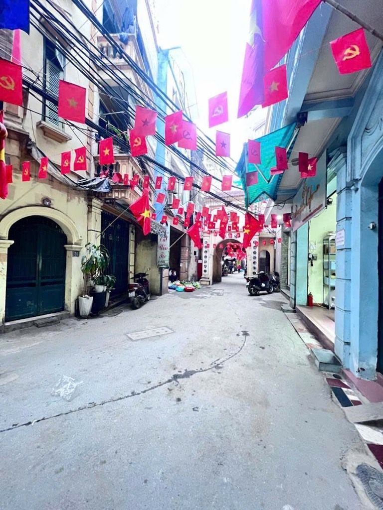 Bán nhà Trường Chinh - diện tích 82m2 3 tầng - Mặt ngõ kinh doanh - giá 21,4 tỷ