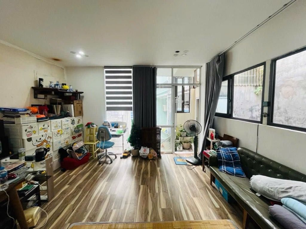 Bán nhà Đặng Văn Ngữ - diện tích 29m2 3 tầng - ô tô tránh - giá 7,5 tỷ