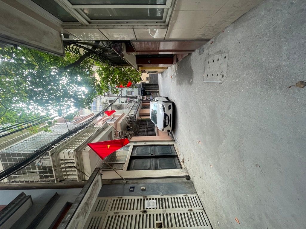 Bán nhà Đặng Văn Ngữ - diện tích 29m2 3 tầng - ô tô tránh - giá 7,5 tỷ