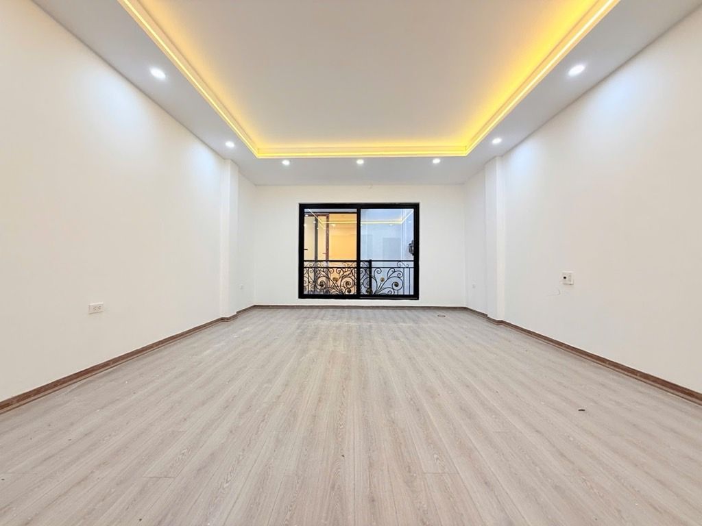 Bán nhà Hoa Lư - diện tích 38m2 5 tầng - Ô TÔ QUA CỔNG - giá 15 tỷ