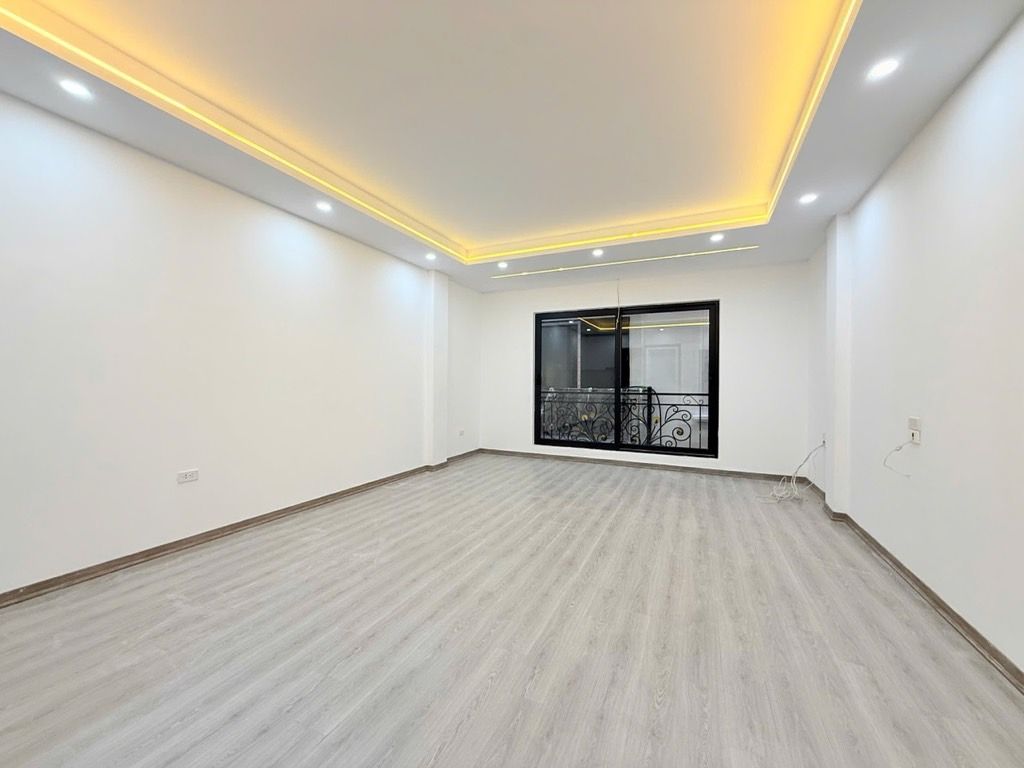 Bán nhà Hoa Lư - diện tích 38m2 5 tầng - Ô TÔ QUA CỔNG - giá 15 tỷ