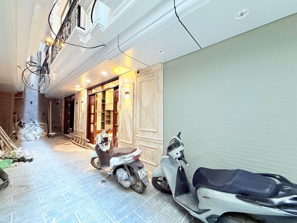 Bán nhà Hoa Lư - diện tích 38m2 5 tầng - Ô TÔ QUA CỔNG - giá 15 tỷ