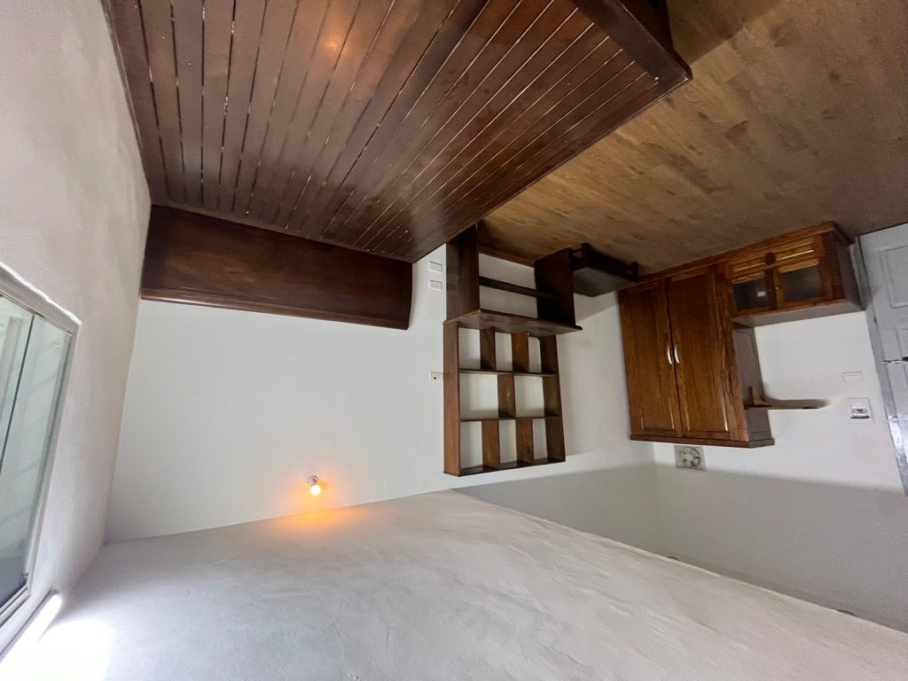 Bán nhà Nguyễn Trãi - diện tích 40m2 3 tầng - Ô tô đỗ ngay chân toà - giá 1,89 tỷ