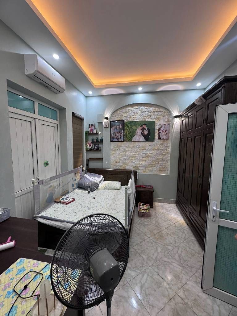 Bán nhà Trại Cá - diện tích 50,3m2 4 tầng - Gần đại học Bách Khoa - giá 10,5 tỷ