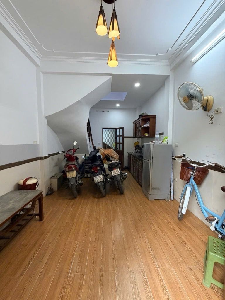 Bán nhà Trịnh Đình Cửu - diện tích 40m2 5 tầng - Lô góc 3 mặt thoáng - giá 19 tỷ