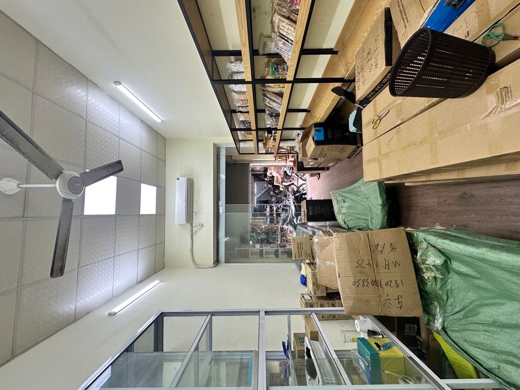 Bán nhà Lê Gia Đỉnh - diện tích 35,7m2 4 tầng - Mặt phố Kinh Doanh Sầm Uất - giá 11,5 tỷ