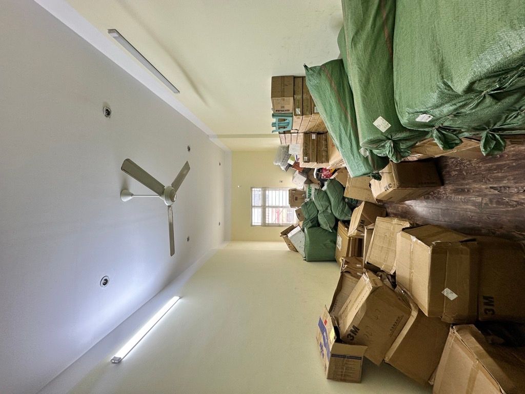 Bán nhà Lê Gia Đỉnh - diện tích 35,7m2 4 tầng - Mặt phố Kinh Doanh Sầm Uất - giá 11,5 tỷ