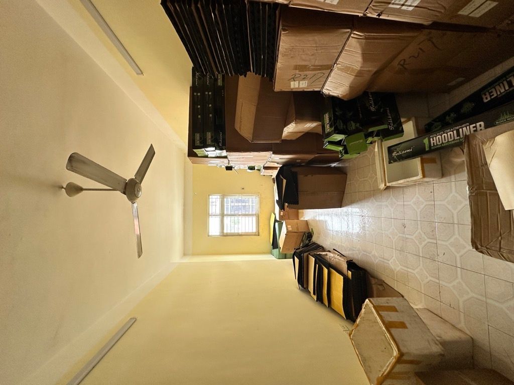 Bán nhà Lê Gia Đỉnh - diện tích 35,7m2 4 tầng - Mặt phố Kinh Doanh Sầm Uất - giá 11,5 tỷ