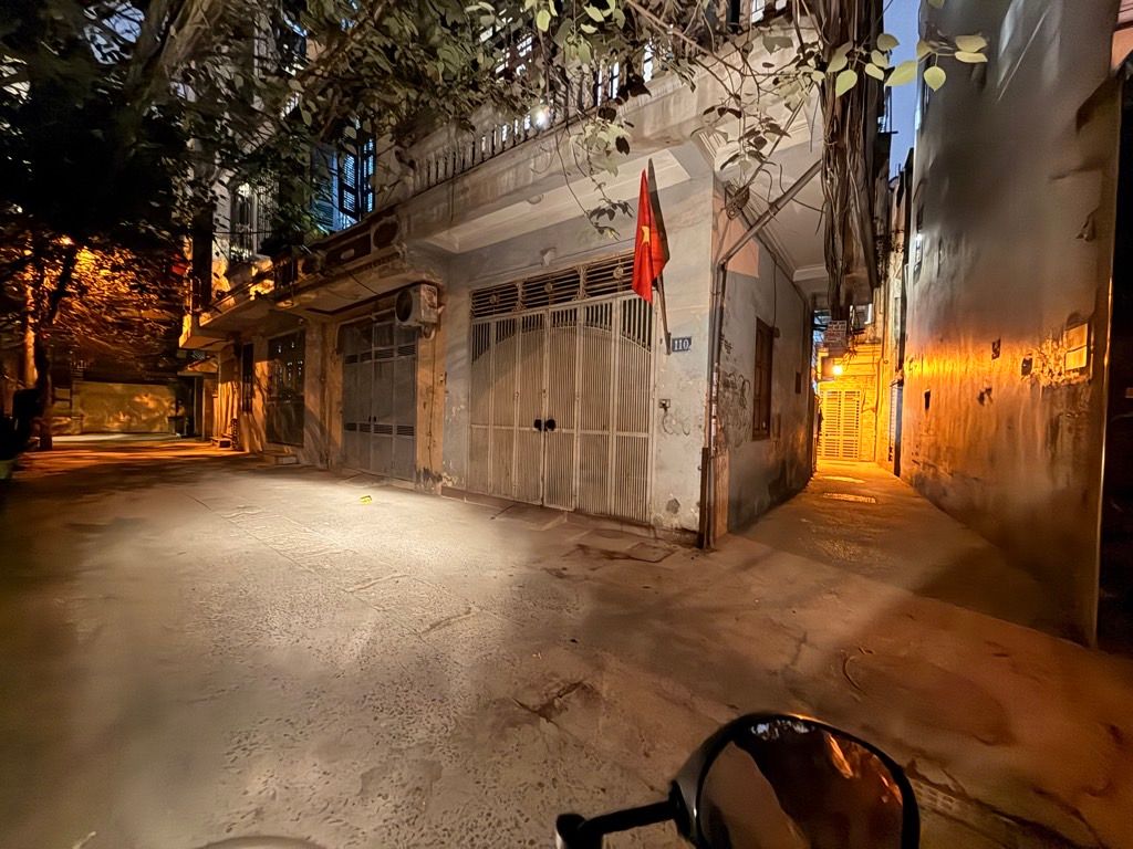 Bán nhà Trại Cá - diện tích 30m2 4 tầng - Lô góc, gần ô tô - giá 4,05 tỷ