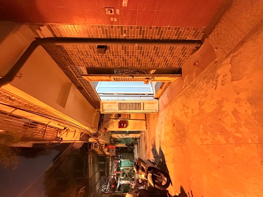 Bán nhà Trại Cá - diện tích 30m2 4 tầng - Lô góc, gần ô tô - giá 4,05 tỷ