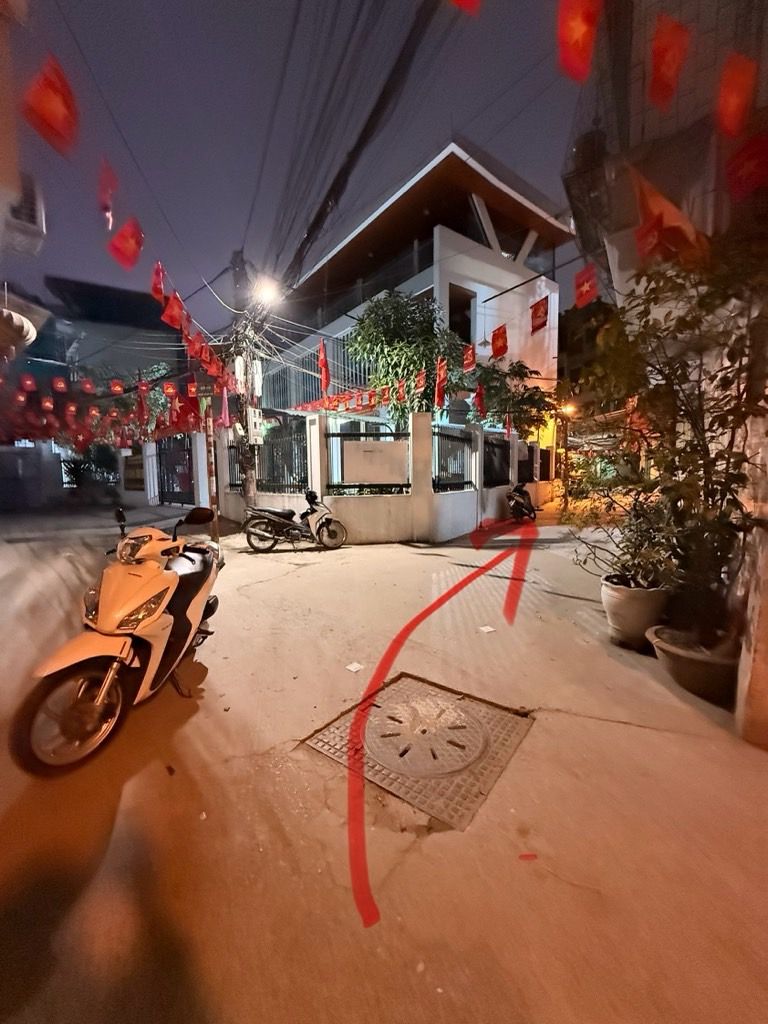 Bán nhà Trại Cá - diện tích 30m2 4 tầng - Lô góc, gần ô tô - giá 4,05 tỷ