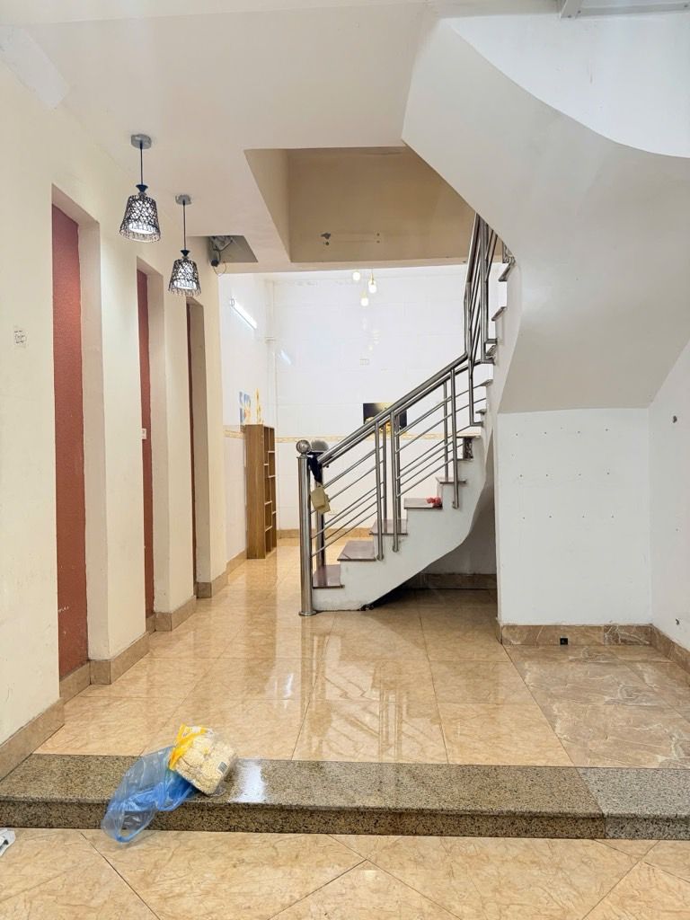 Bán nhà Khương Trung - diện tích 33m2 5 tầng - MẶT NGÕ KINH DOANH - giá 12,2 tỷ