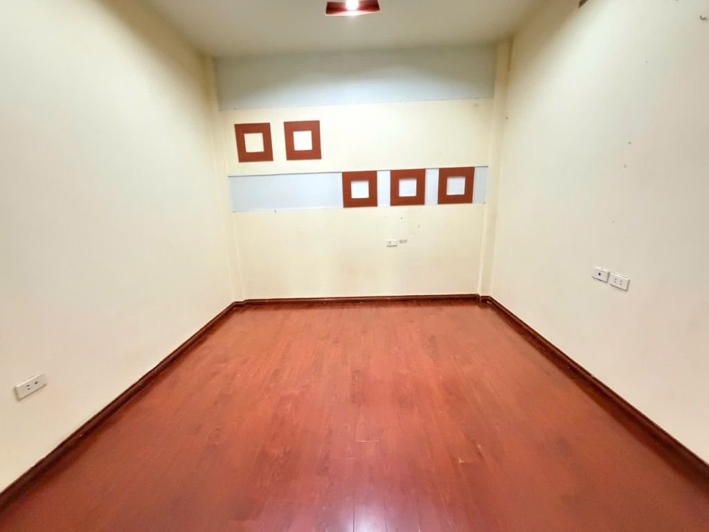 Bán nhà Khương Trung - diện tích 33m2 5 tầng - MẶT NGÕ KINH DOANH - giá 12,2 tỷ