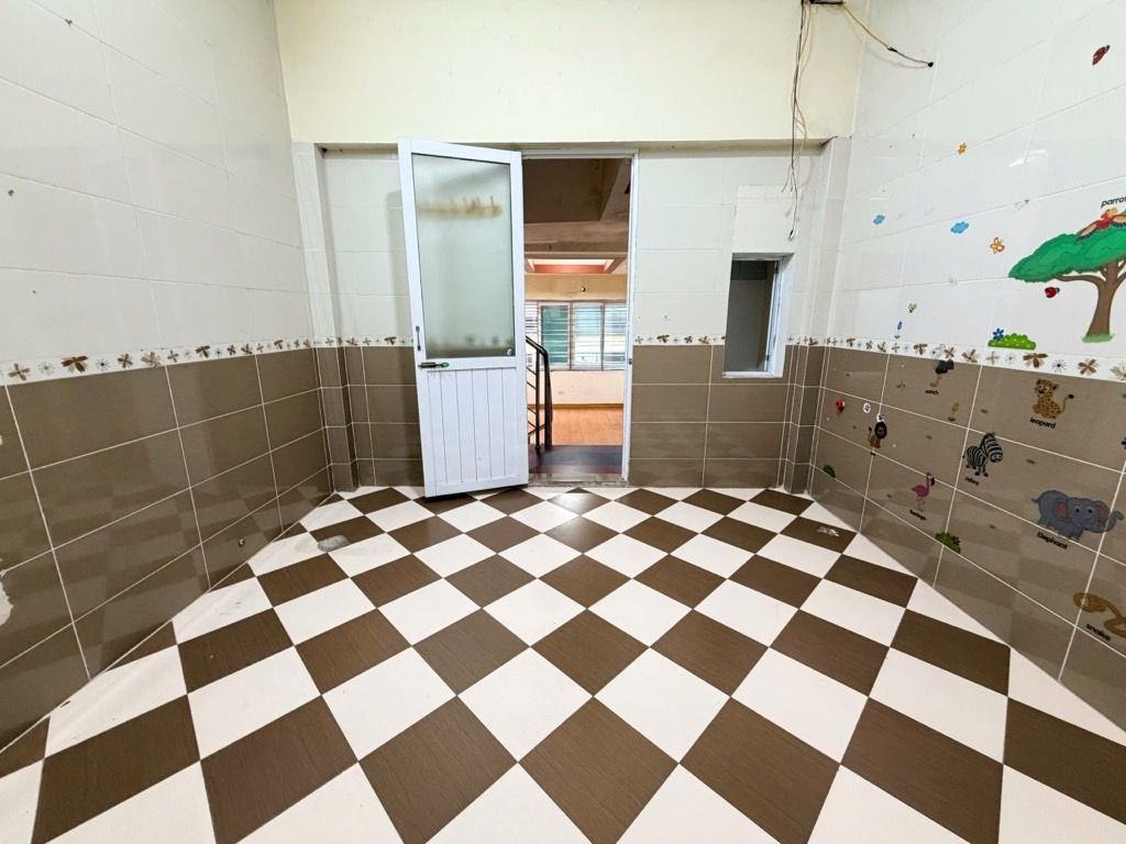 Bán nhà Khương Trung - diện tích 33m2 5 tầng - MẶT NGÕ KINH DOANH - giá 12,2 tỷ