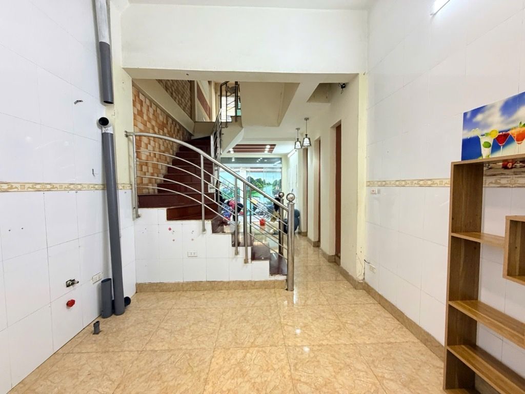 Bán nhà Khương Trung - diện tích 33m2 5 tầng - MẶT NGÕ KINH DOANH - giá 12,2 tỷ