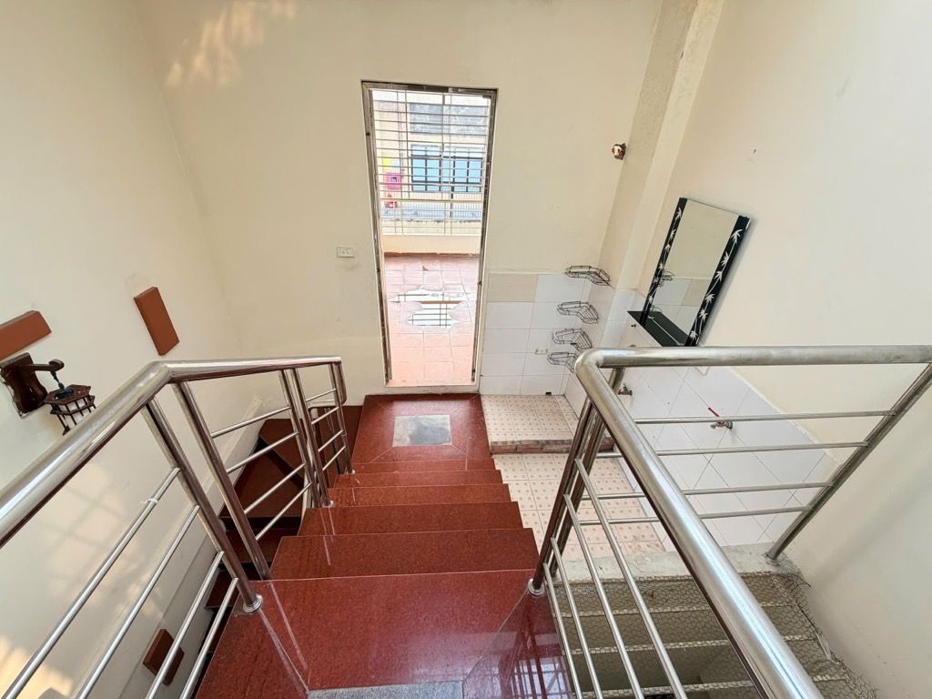 Bán nhà Khương Trung - diện tích 33m2 5 tầng - MẶT NGÕ KINH DOANH - giá 12,2 tỷ