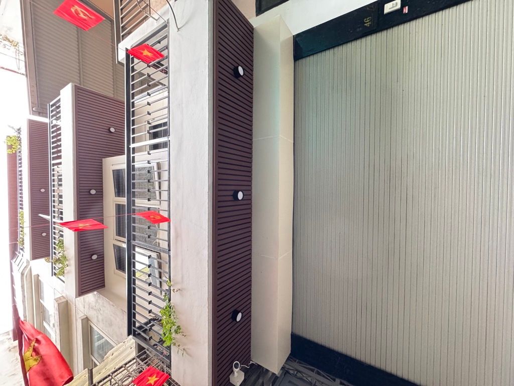 Bán nhà Lê Trọng Tấn - diện tích 57m2 4 tầng - Ô tô vào thoải mái - giá 18 tỷ