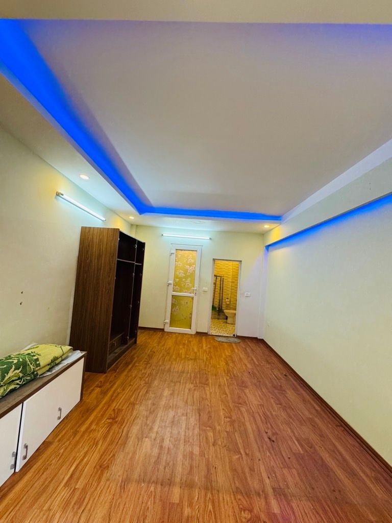 Bán nhà Tam Trinh - diện tích 30m2 5 tầng - ô tô tránh - giá 7,5 tỷ