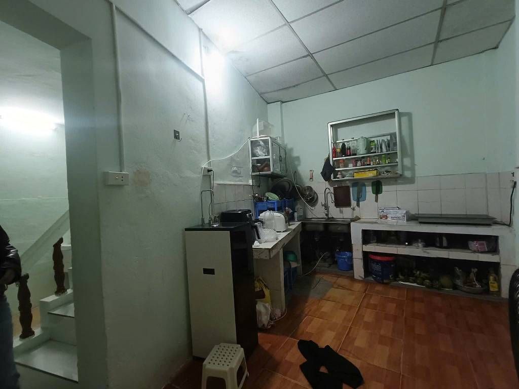 Bán nhà Nguyễn Chính - diện tích 71.7m2 2 tầng - Ô TÔ - LÔ ĐẤT ĐẸP - giá 8 tỷ