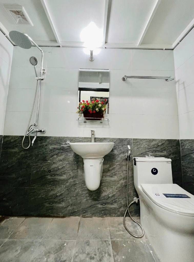 Bán nhà Quan Nhân - diện tích 75m2 7 tầng - Thang máy - giá 24 tỷ