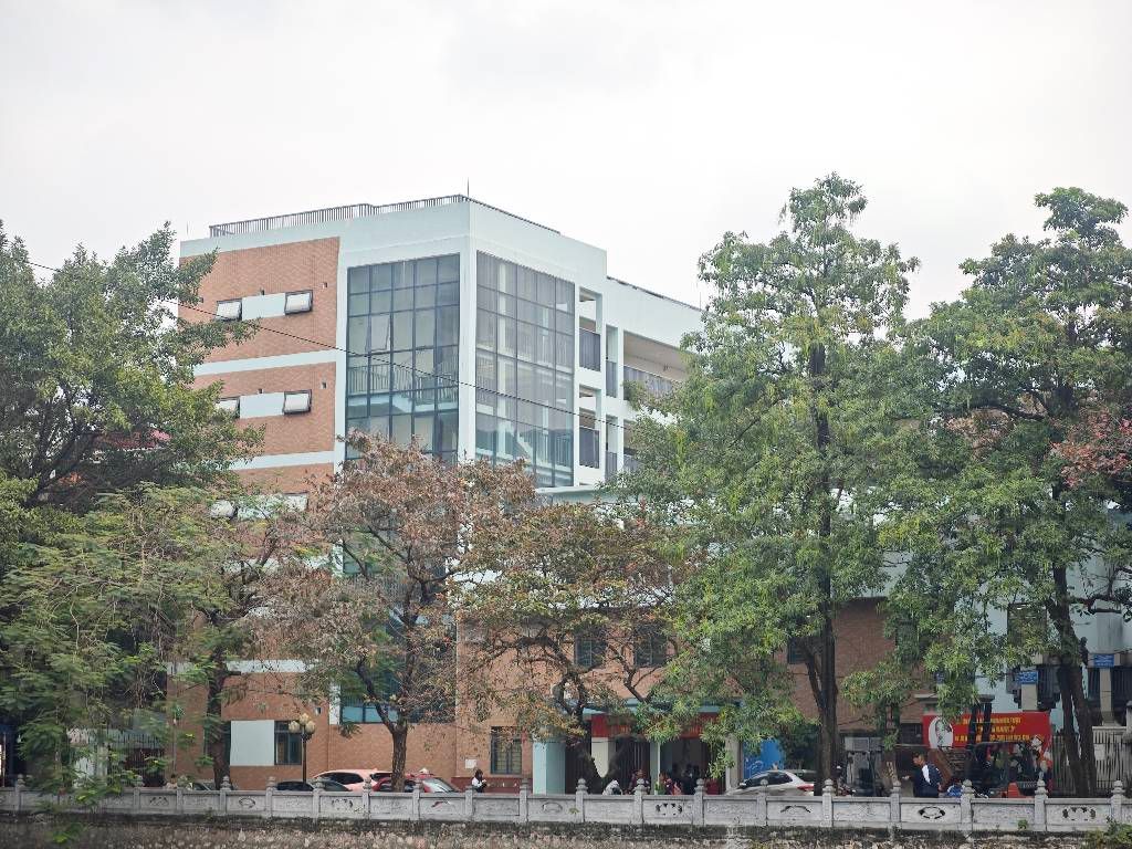 Bán nhà Trường Chinh - diện tích 46.6m2 6 tầng - Mặt ngõ kinh doanh - giá 14,5 tỷ