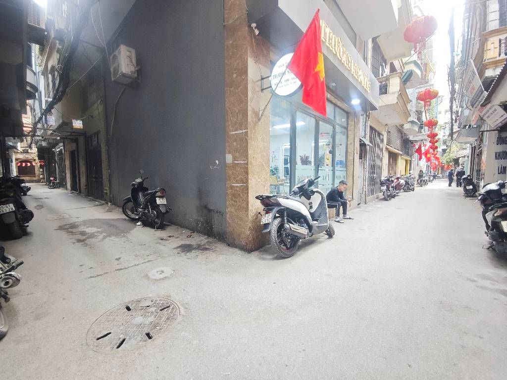 Bán nhà Trường Chinh - diện tích 46.6m2 6 tầng - Mặt ngõ kinh doanh - giá 14,5 tỷ