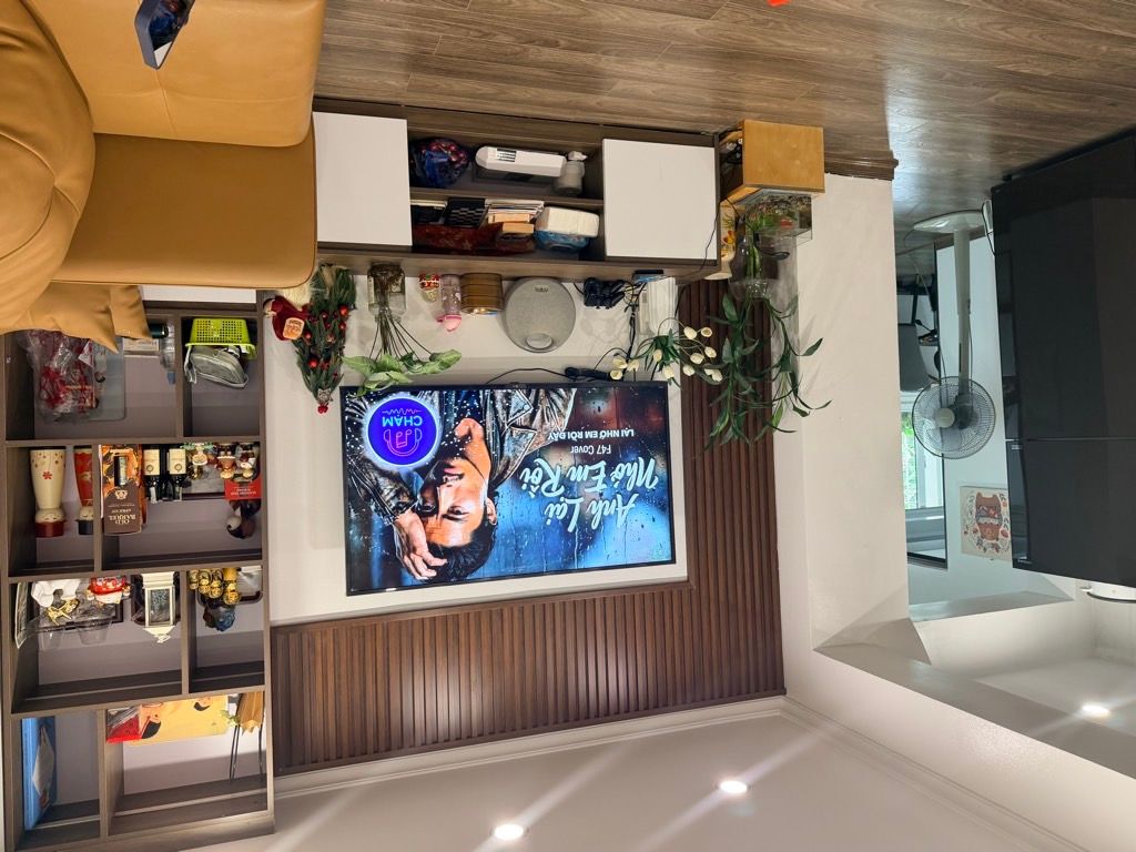 Bán nhà Pháo Đài Láng - diện tích 42.3m2 1 tầng - ô tô tránh - giá 6,2 tỷ