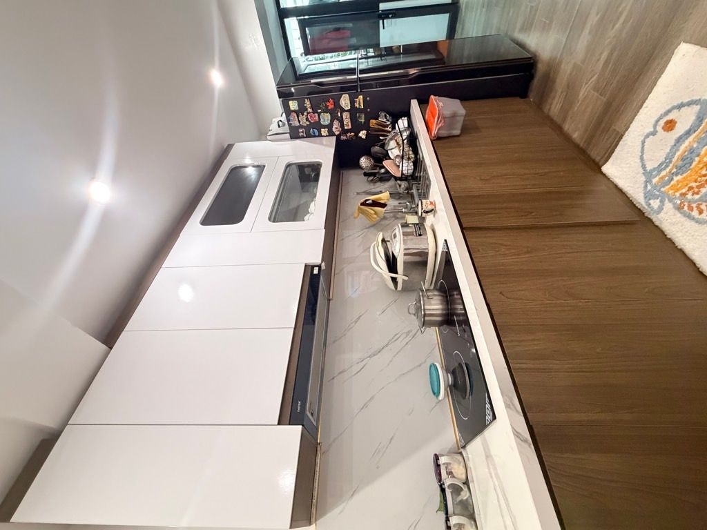 Bán nhà Pháo Đài Láng - diện tích 42.3m2 1 tầng - ô tô tránh - giá 6,2 tỷ