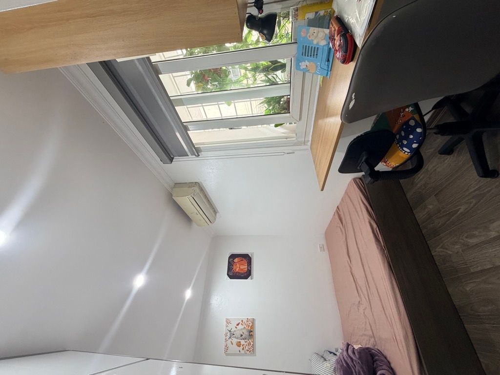 Bán nhà Pháo Đài Láng - diện tích 42.3m2 1 tầng - ô tô tránh - giá 6,2 tỷ