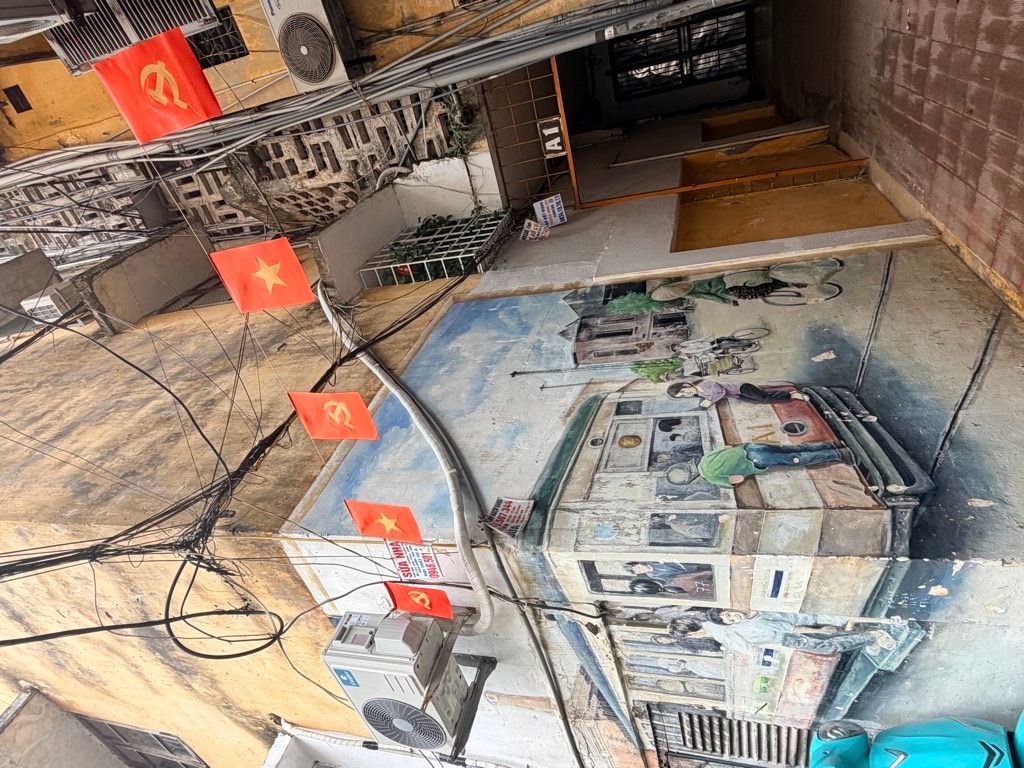 Bán nhà Pháo Đài Láng - diện tích 42.3m2 1 tầng - ô tô tránh - giá 6,2 tỷ