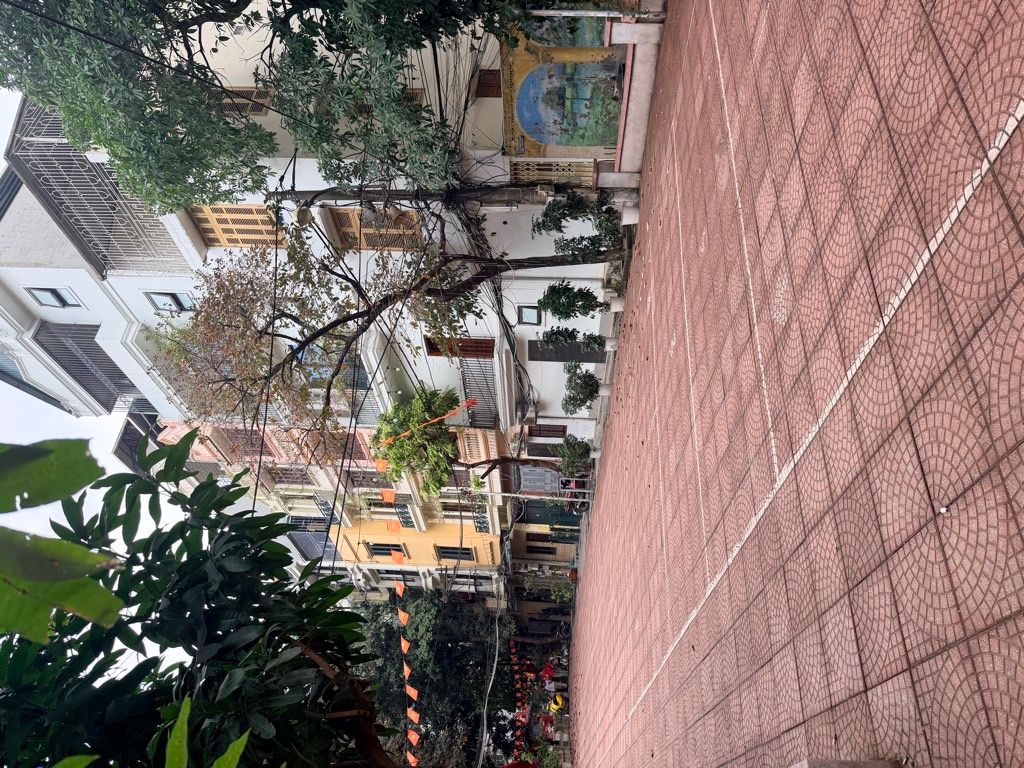 Bán nhà Pháo Đài Láng - diện tích 42.3m2 1 tầng - ô tô tránh - giá 6,2 tỷ