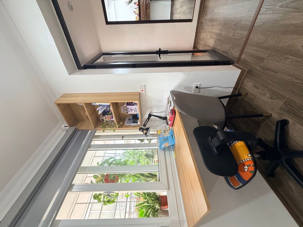 Bán nhà Pháo Đài Láng - diện tích 42.3m2 1 tầng - ô tô tránh - giá 6,2 tỷ