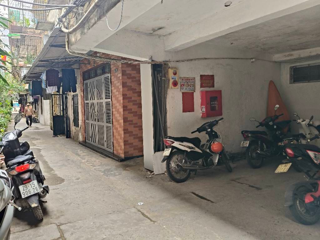 Bán nhà Lạc Trung - diện tích 150m2 3 tầng - Nhà lô góc, ô tô tránh - giá 5,6 tỷ