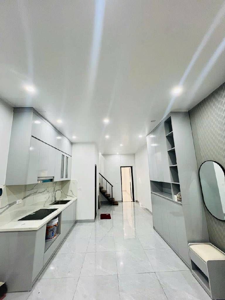 Bán nhà Lạc Trung - diện tích 150m2 3 tầng - Nhà lô góc, ô tô tránh - giá 5,6 tỷ