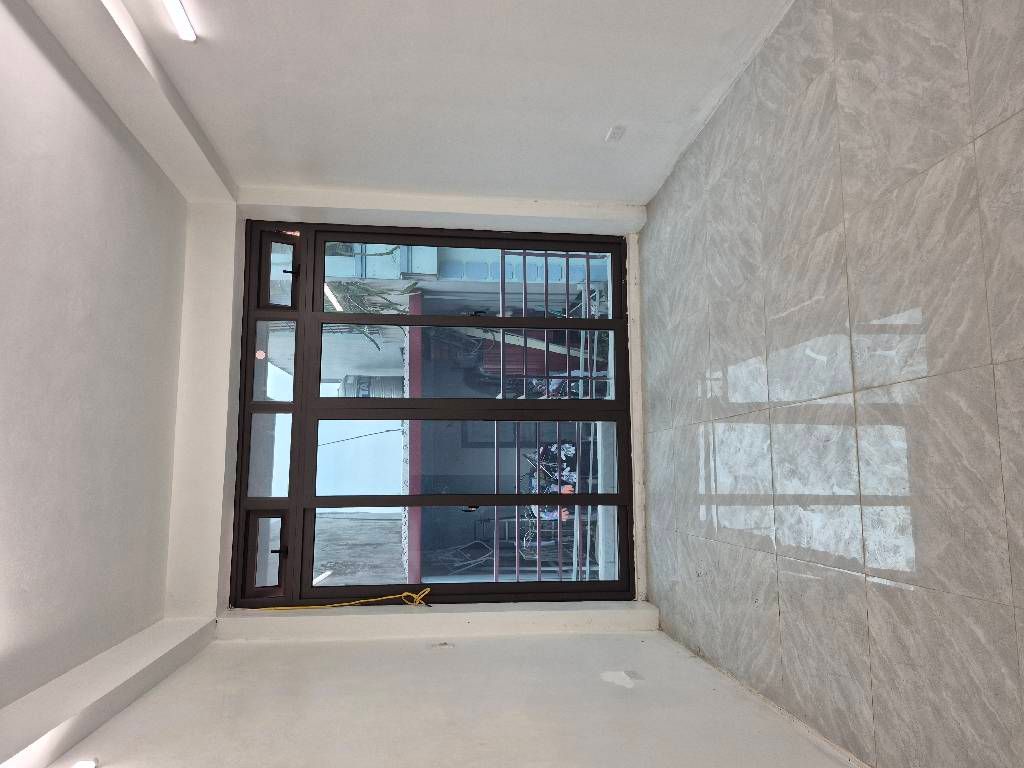 Bán nhà Nguyễn Khoái - diện tích 36.4m2 5 tầng - ngõ to - giá 6,5 tỷ