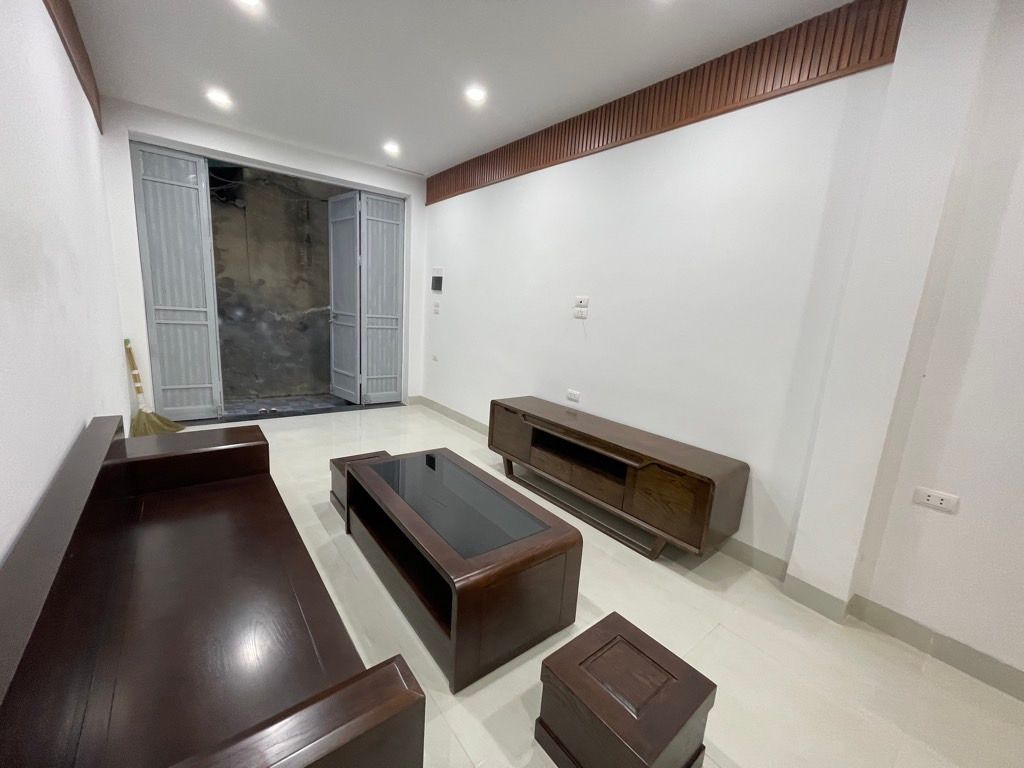 Bán nhà Định Công Thượng - diện tích 30m2 4 tầng - nhà mới, đầy đủ nội thất - giá 4,0 tỷ