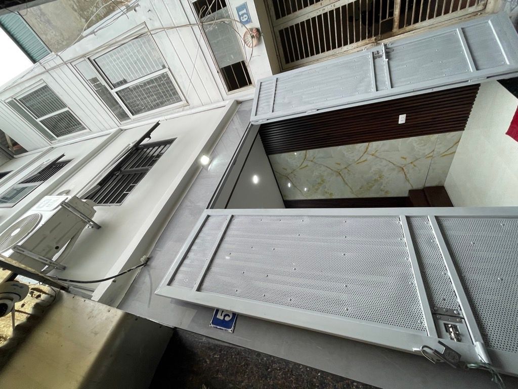 Bán nhà Định Công Thượng - diện tích 30m2 4 tầng - nhà mới, đầy đủ nội thất - giá 4,0 tỷ