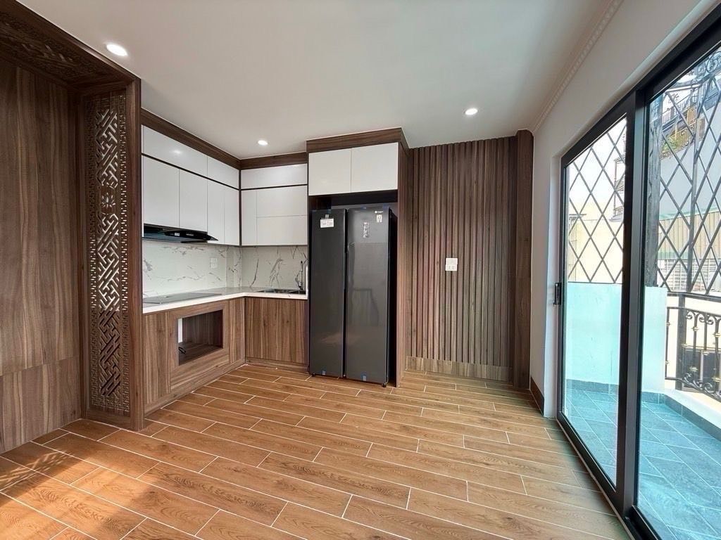 Bán nhà ĐỊNH CÔNG THƯỢNG - diện tích 31m2 6 tầng - Thang máy, ô tô tránh - giá 9,9 tỷ