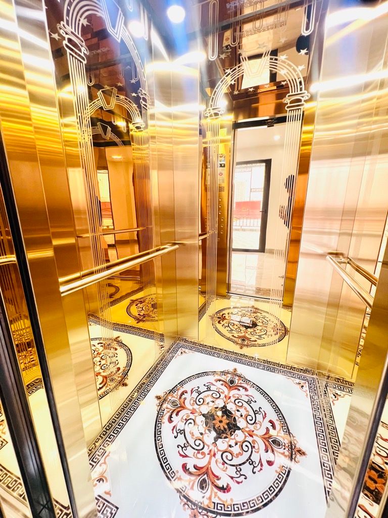 Bán nhà Thịnh Liệt - diện tích 50m2 6 tầng - Kinh doanh sầm uất - giá 22,6 tỷ