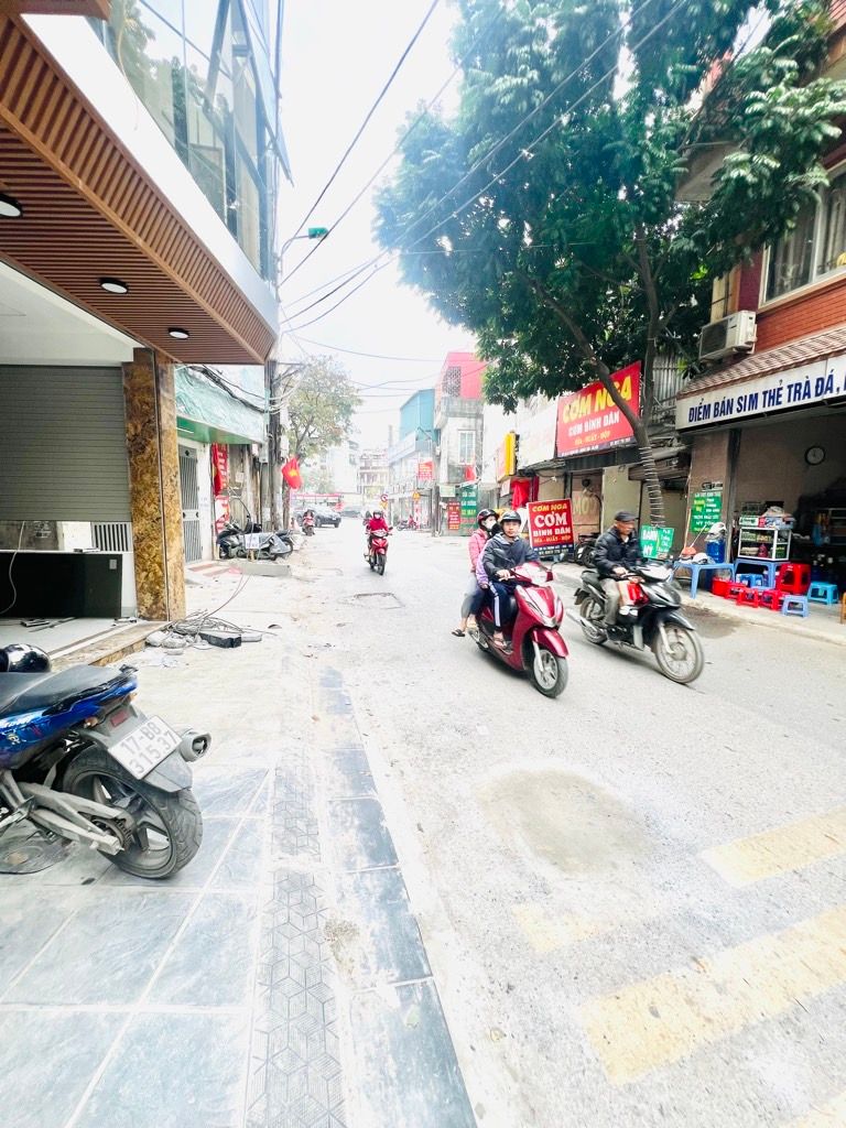 Bán nhà Thịnh Liệt - diện tích 50m2 6 tầng - Kinh doanh sầm uất - giá 22,6 tỷ