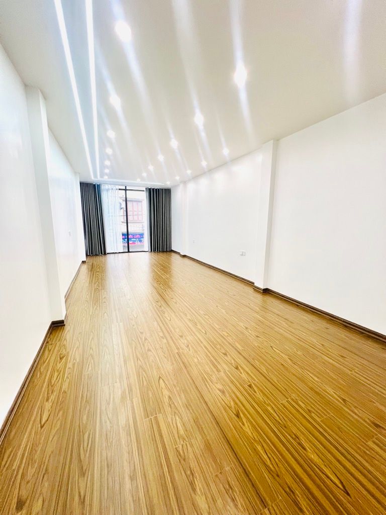 Bán nhà Thịnh Liệt - diện tích 50m2 6 tầng - Kinh doanh sầm uất - giá 22,6 tỷ