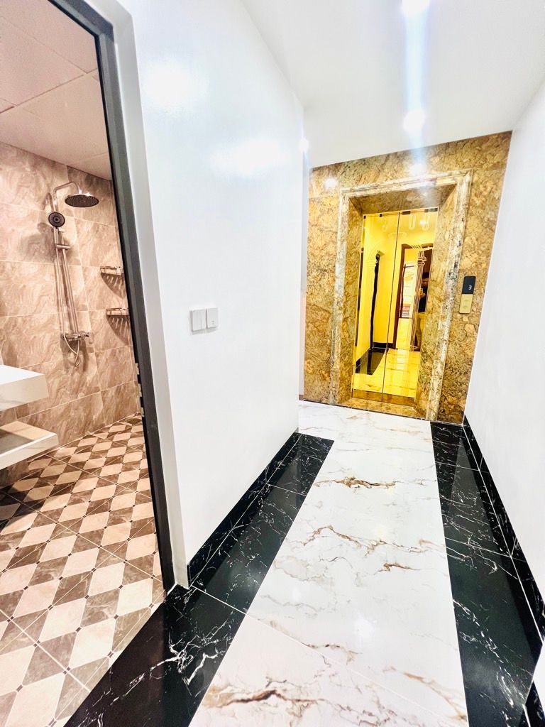 Bán nhà Thịnh Liệt - diện tích 50m2 6 tầng - Kinh doanh sầm uất - giá 22,6 tỷ